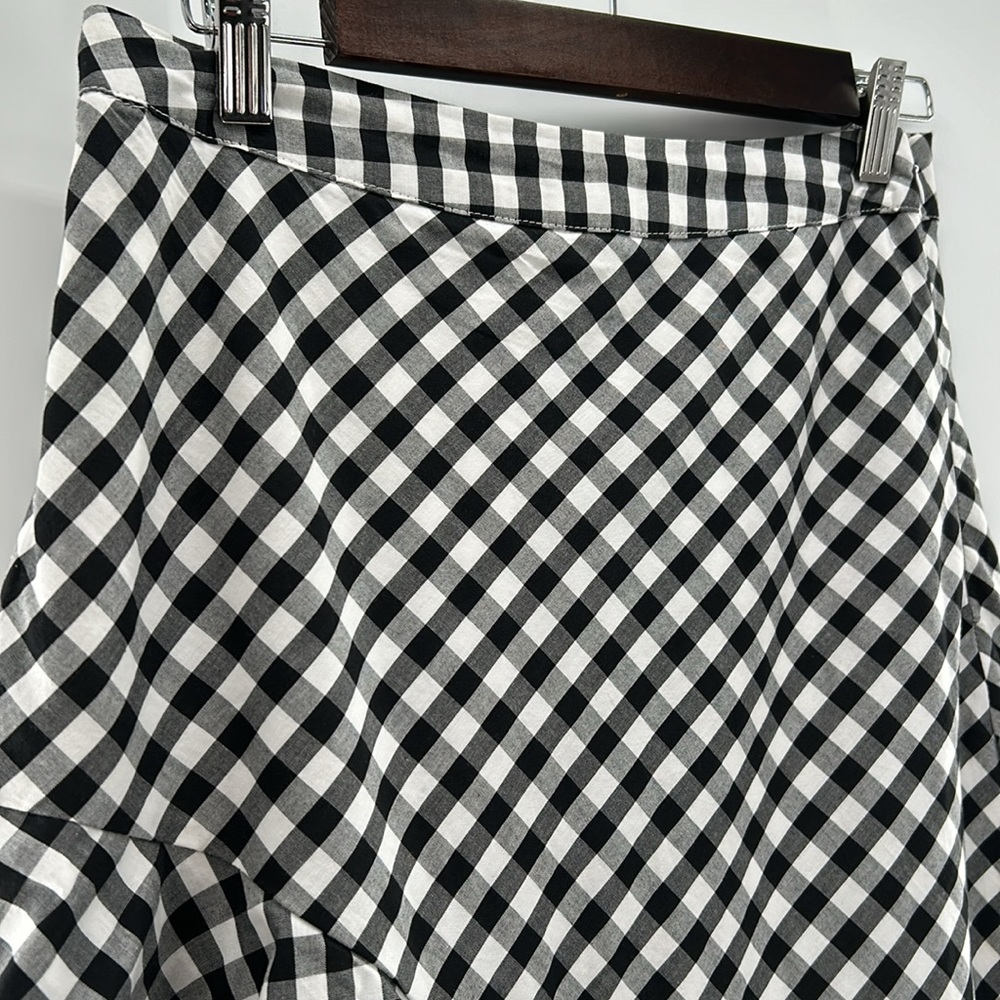 Black and White Gingham Ruffle Hem Asymmetrical Skirt, size 6 - Picture 3 of 6